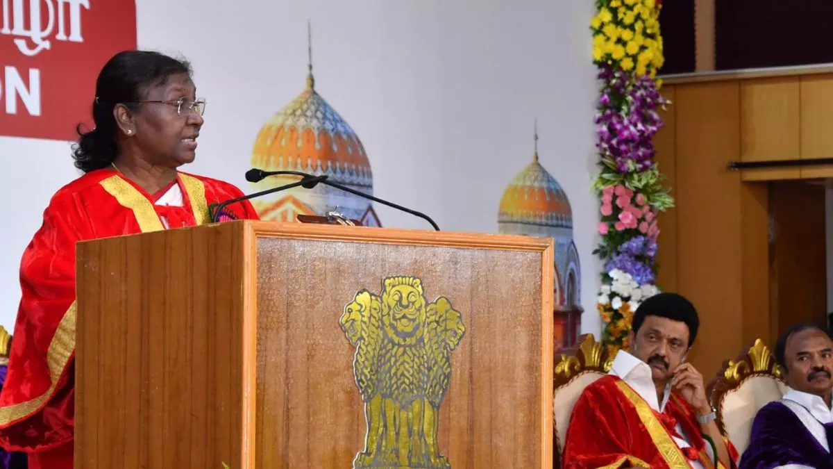 राष्ट्रपति द्रौपदी मुर्मू ने महिलाओं की शिक्षा पर दिया जोर, कहा- शिक्षित महिलाएं अर्थव्यवस्था व समाज में दे सकती हैं बड़ा योगदान 