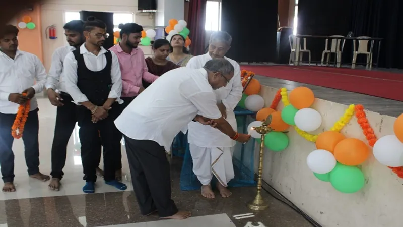 बहराइच: बोले पूर्व कैबिनेट मंत्री मुकुट बिहारी- योग तन के साथ मन को प्रदान करता है स्फूर्ति