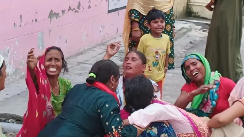 बुलंदशहर में दर्दनाक हादसा: कुएं में उतरे तीन किसानों की जहरीली गैस से मौत, परिजनों में कोहराम
