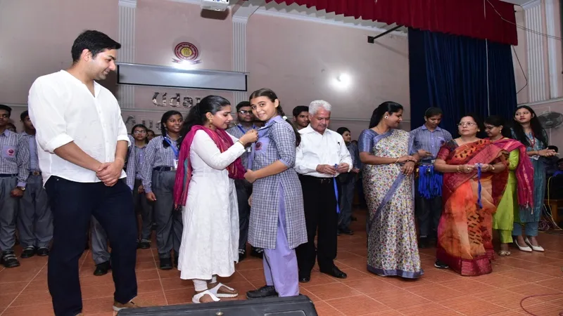 अयोध्या: छात्र पदाधिकारियों का हुआ बैज प्रेजेंटेशन व शपथ ग्रहण 