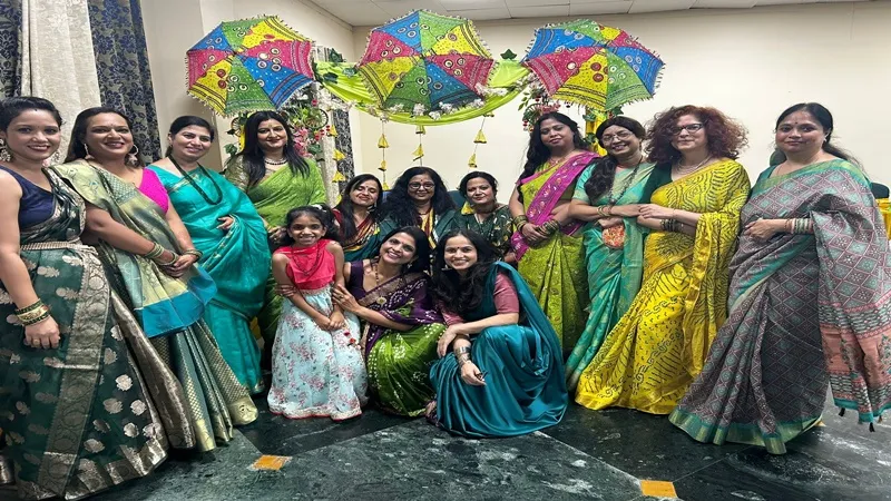 एसजीपीजीआई: तीज पर्व पर कविता पाठ से डॉक्टर ने बांधा समां