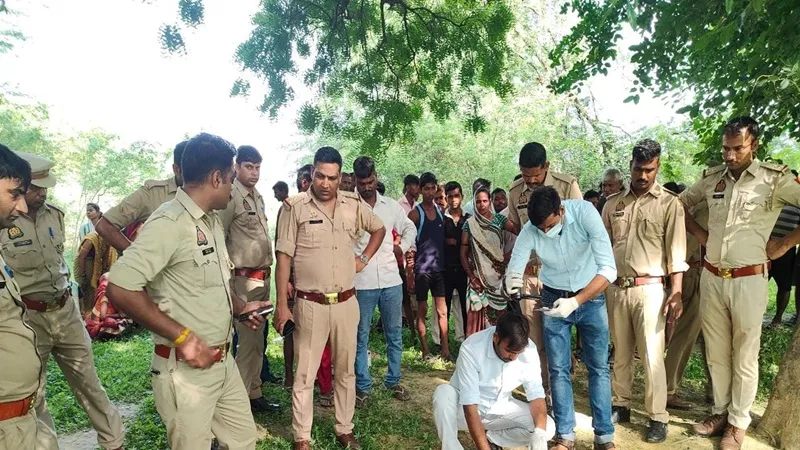 रायबरेली: गांव से बाहर खेत में मिला बुजुर्ग का शव, हत्या की आशंका 