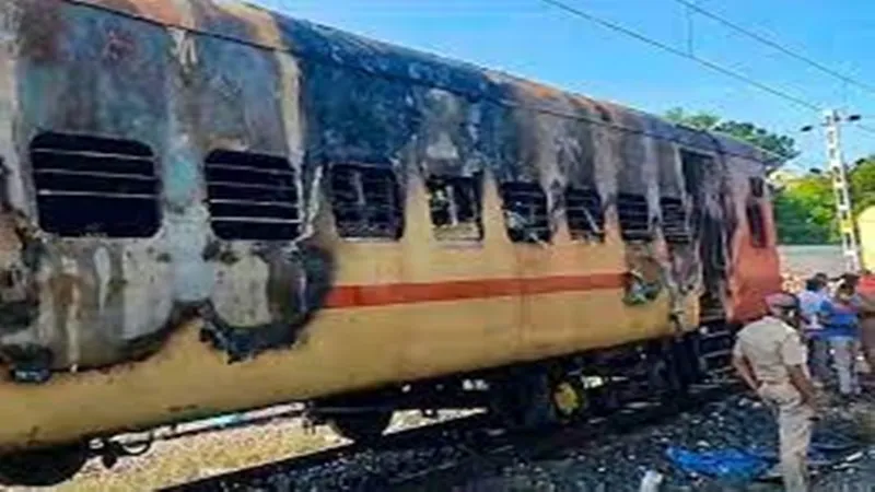 मदुरै रेल कोच हादसा: आग में झुलसकर घायल 28 यात्रियों को लाया गया लखनऊ 