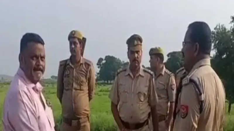 थरवई हत्याकाण्ड के आरोपियों की तलाश में गई पुलिस और बदमाशों में हुई मुठभेड़, दो गिरफ्तार  