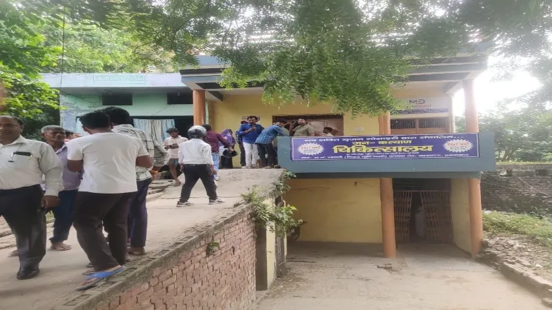 प्रयागराज में इंस्पेक्टर के बेटे की गोली मारकर हत्या, क्लीनिक के अंदर हुई फायरिंग - मौके से संचालक डॉक्टर फरार 
