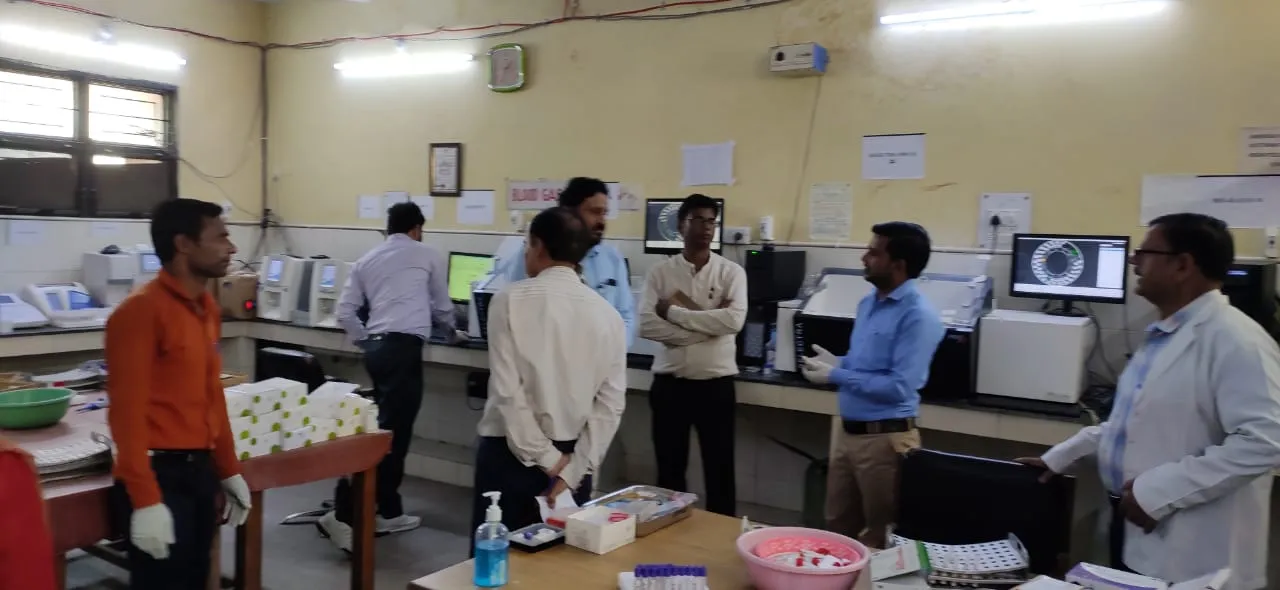 बरेली: टीम ने परखीं व्यवस्थाएं, अफसरों की अटकी रहीं सांसें