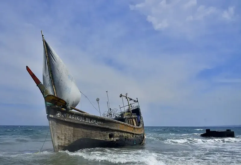 म्यांमार में रोहिंग्या शरणार्थियों को ले जा रही नाव डूबी, 17 लोगों की मौत