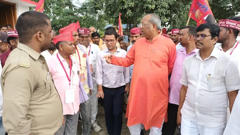 पटलों पर पदनाम की लगाएं पट्टिका : कैबिनेट मंत्री