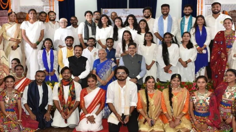 लखनऊ : स्वतंत्रता दिवस पर राजभवन में सांस्कृतिक कार्यक्रमों का हुआ आयोजन 