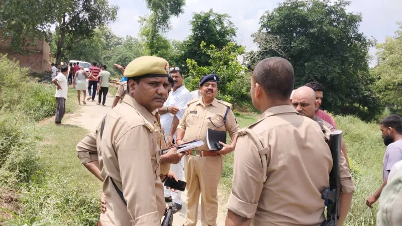 सुल्तानपुर : दिन दहाड़े दुकानदार की गोली मारकर हत्या, जांच में जुटी पुलिस