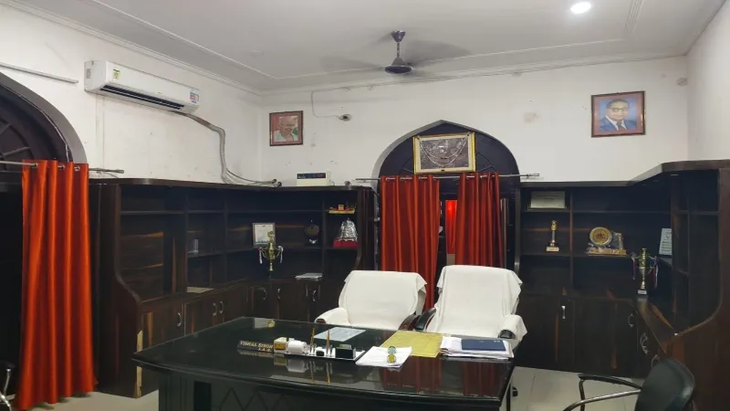 ऊर्जा बचत : खुद बेपरवाह तो दूसरों को कैसे करेंगे प्रेरित, पढ़िए 'अमृत विचार' की ग्राउंड रिपोर्ट  