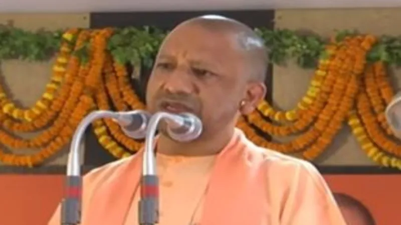 गोरखपुर को सीएम योगी ने दी बड़ी सौगात, बोले - जहां सपा चाहती थी बूचड़खाना, वहां लगाई जा रही इंडस्ट्री