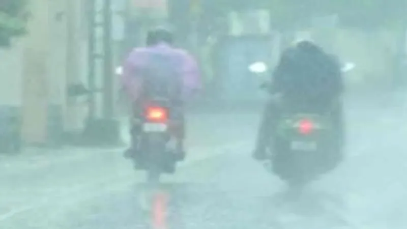 UP Weather News : आज भी तेज बारिश के आसार, कई जिलों के लिए अलर्ट जारी 