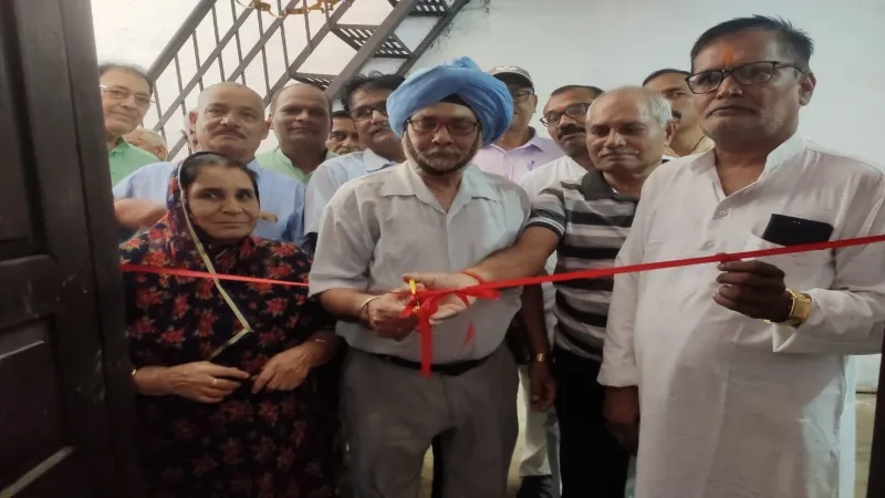 बहराइच में पूर्व छात्रों के सहयोग से प्रयोगशाला का हुआ जीर्णोधार