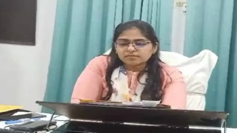 प्रयागराज : ज्योति मौर्या की बढ़ी मुश्किल, पति की शिकायत पर अनियमित लेनदेन की जांच करेंगे कमिश्नर