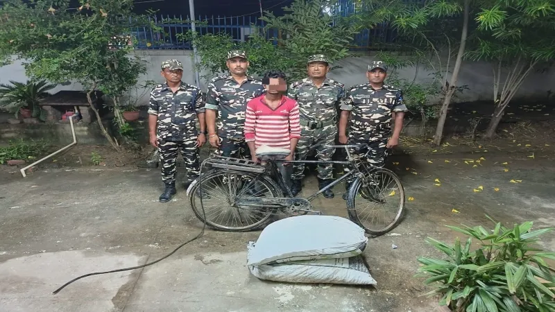 बहराइच में दो बोरी नेपाली डली के साथ तस्कर गिरफ्तार