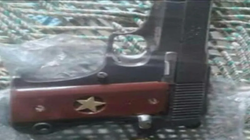 बहराइच : वीजा बनवाने के नाम पर 2.40 लाख ठगे, वापस मांगी रकम तो पाकिस्तान मेड पिस्टल की फोटो भेज दी धमकी