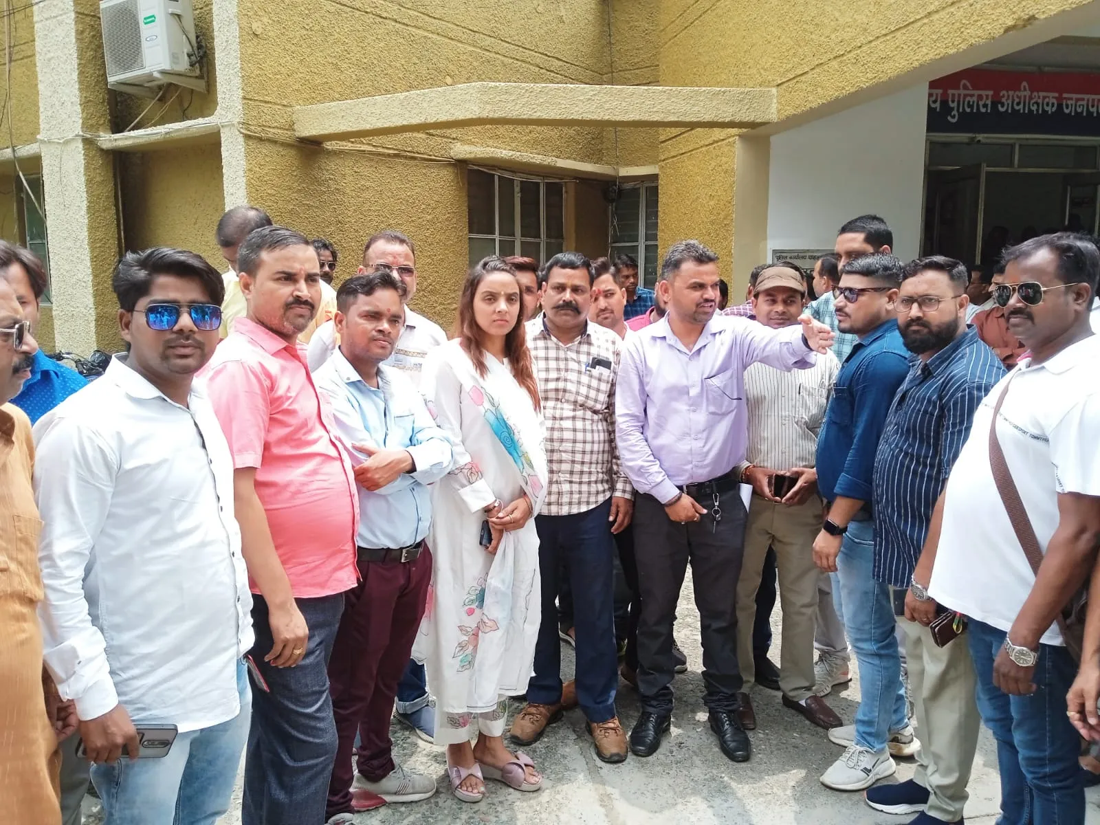 शाहजहांपुर: पोस्ट डालने पर केस दर्ज करने के मामले में सवालों में आई पुलिस