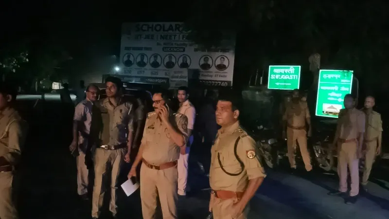 बहराइच : अज्ञात वाहन की टक्कर से बाइक सवार पिता-पुत्र की मौत, देर रात हुआ हादसा 
