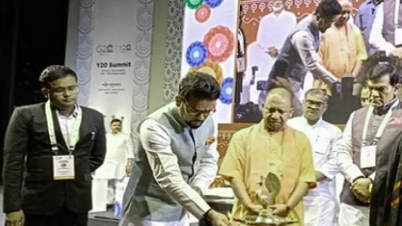 वाराणसी की Y-20 समिट में पहुंचे CM योगी, कहा - आज का युवा है कल का नेता और निर्माता 