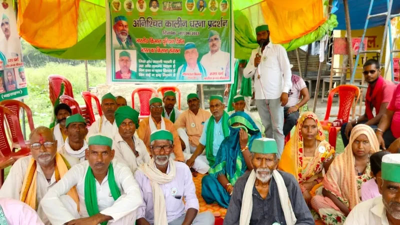 बहराइच : किसानों ने दी चेतावनी - समस्याओं के निराकरण न होने तक चलेगा अनिश्चितकालीन धरना