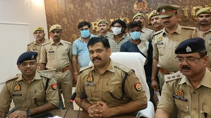 बांदा : 20 लाख के गांजे संग तीन अंतर्राज्यीय तस्कर दबोचे गये