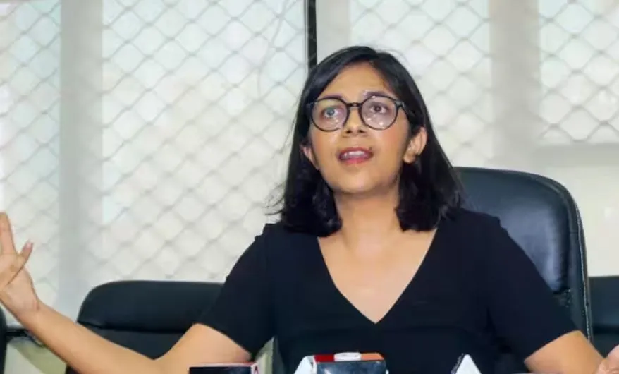 DCW के नोटिस जारी करने के बाद दिल्ली पुलिस का एक्शन, अधिकारी को हिरासत में लिया