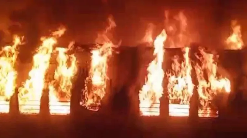 मदुरै ट्रेन हादसा : कई घरों में मातम, अपनों की मौत से परिजनों के नहीं थम रहे आंसू   