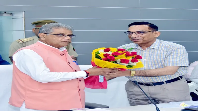 लखनऊ : मनरेगा श्रमिकों को पौध रोपण अभियान से जोड़ने की तैयारी