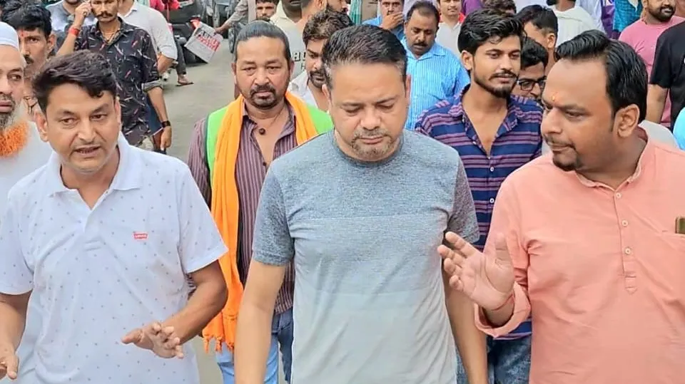 रामनगर: टेंपो वाहनों पर कार्रवाई से भड़के चालको किया कोतवाली का घेराव