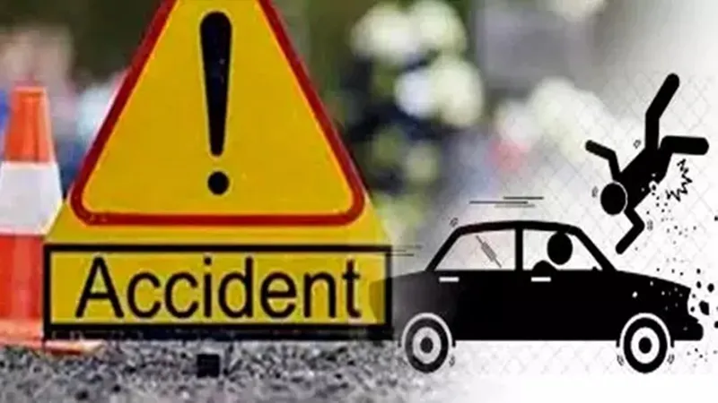 हरदोई : सड़क पर बेकाबू कार ने 14 राहगीरों को मारी टक्कर