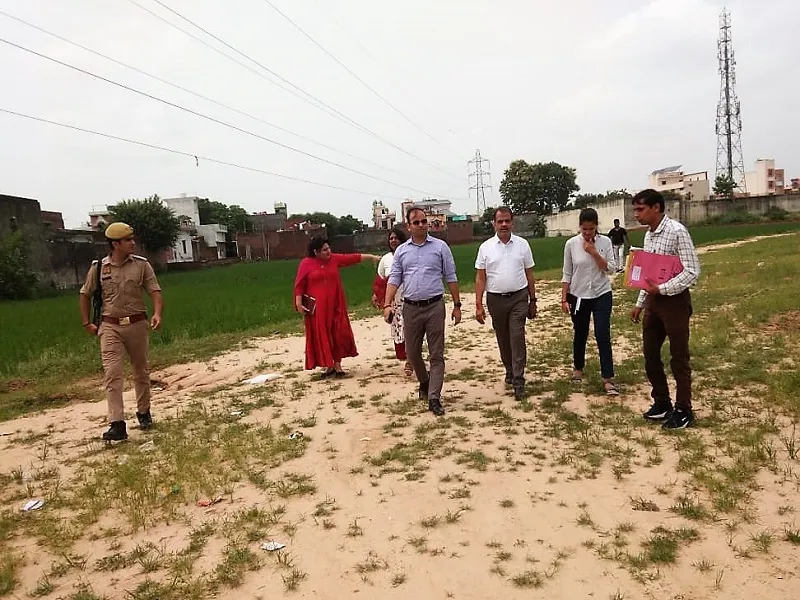 मुरादाबाद : नई टाउनशिप योजना पर आपत्तियों का ग्रहण, अधिकारी कर रहे किसानों से संवाद