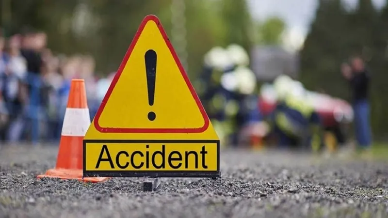 सोनभद सड़क हादसे में डायल 112 के चालक की मौत