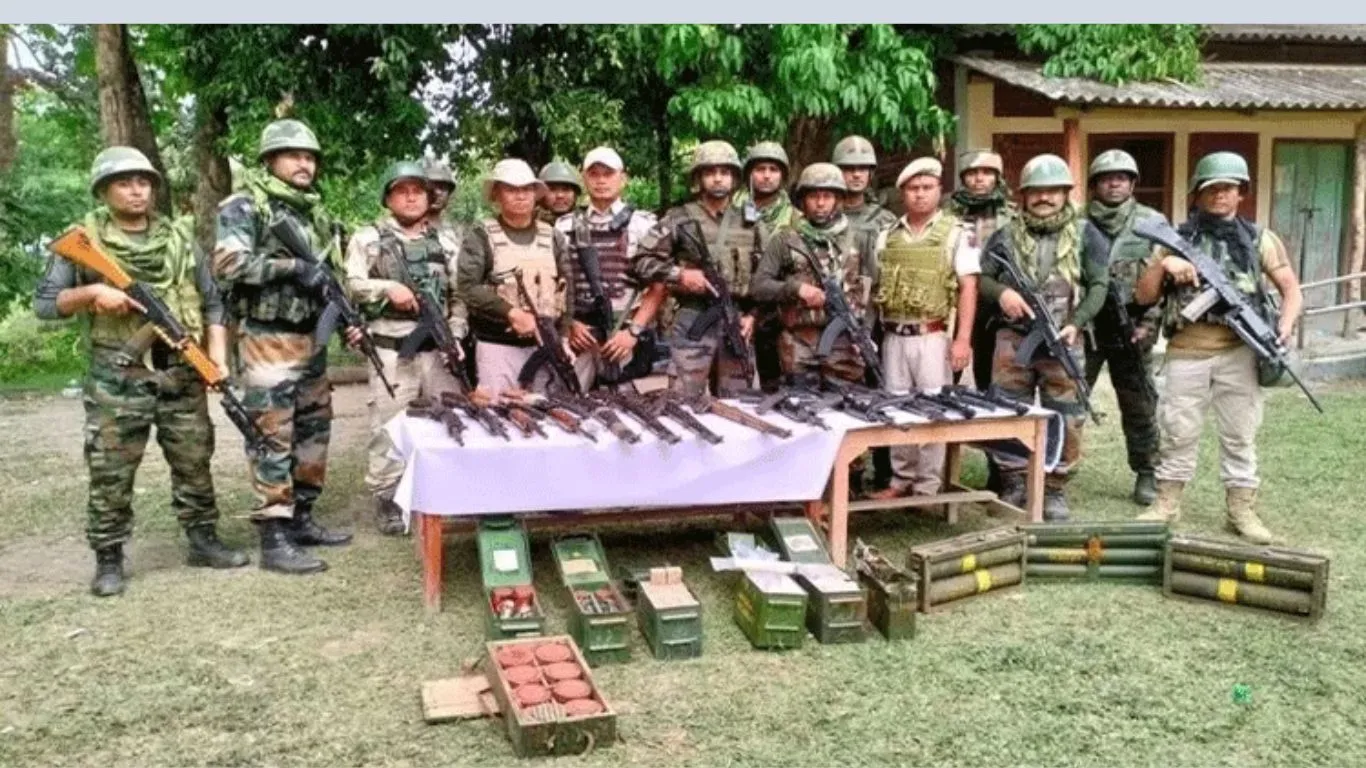 मणिपुर पुलिस का बड़ा बयानः सुरक्षा बलों से लूटे गए 1,195 हथियार अब तक बरामद 