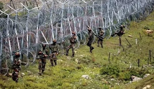 जम्मू-कश्मीर: पुंछ में घुसपैठ की कोशिश नाकाम, शीर्ष हिज्बुल कमांडर सहित दो आतंकवादी ढेर