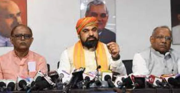 छत्तीसगढ़: सामान्य सभा की बैठक में सदस्य ने केरोसिन डालकर किया आत्मदाह का प्रयास