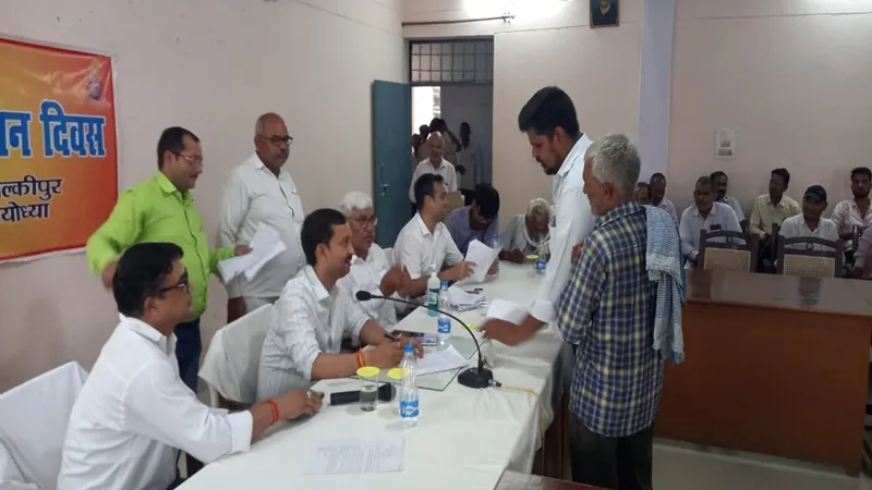 साहब! 3 साल में 17 बार की शिकायत, फिर भी नहीं मिला न्याय, सीआरओ के सामने छलका फरियादी का दर्द