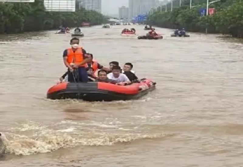  China Flood : चीन की राजधानी बीजिंग में बाढ़ से मची तबाही, 33 लोग की मौत...18 लापता 
