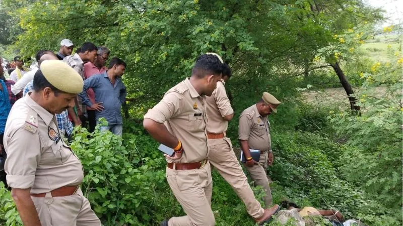 Chitrakoot News: हाईवे किनारे मिला एक और महिला का शव, नहीं हो सकी शिनाख्त, हत्या का आरोप