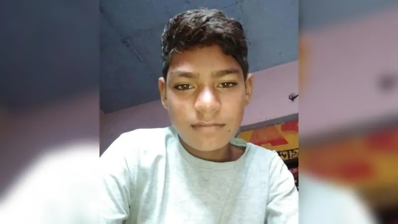 Etawah Suicide : बालक ने फांसी लगाकर की आत्महत्या, मृतक बचपन से मानसिक रोगी था