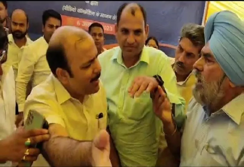 अमरोहा :डॉ. हरि सिंह ढिल्लो ने भारत माता की जय के नारे लगाए तो बसपा सांसद ने जताया ऐतराज...हंगामा