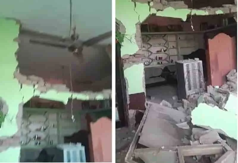 मुरादाबाद : सिलेंडर ब्लास्ट से मकान क्षतिग्रस्त, बाल-बाल बचा परिवार...देखिए VIDEO