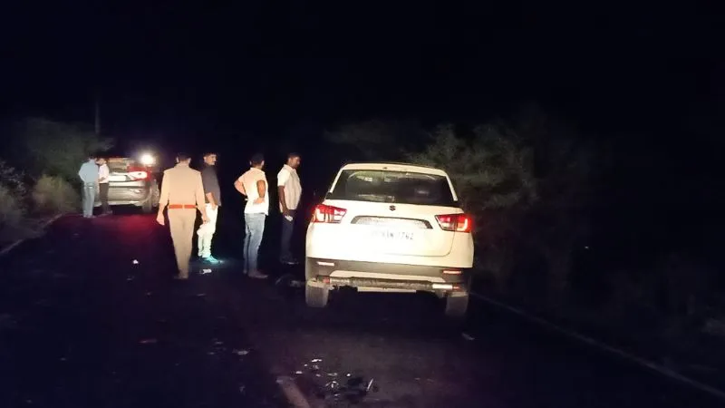 Hamirpur Accident : कार-बाइक की भिड़ंत, दो की मौत, दो घायल, परिजनों में मच चीख-पुकार, पढ़ें- पूरा मामला