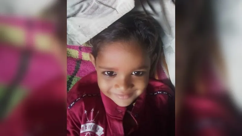 Hamirpur: पानी भरे गड्ढें में गिरने से मासूम की मौत, बच्चों के खेलते समय हुई घटना, ओडीएफ के तहत खोदा गया था