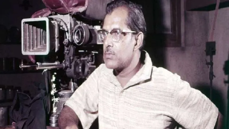 समाज के हर संवेदनशील मसलों पर फिल्में बनाकर लोगों को जागरूक करते थे ऋषिकेष मुखर्जी