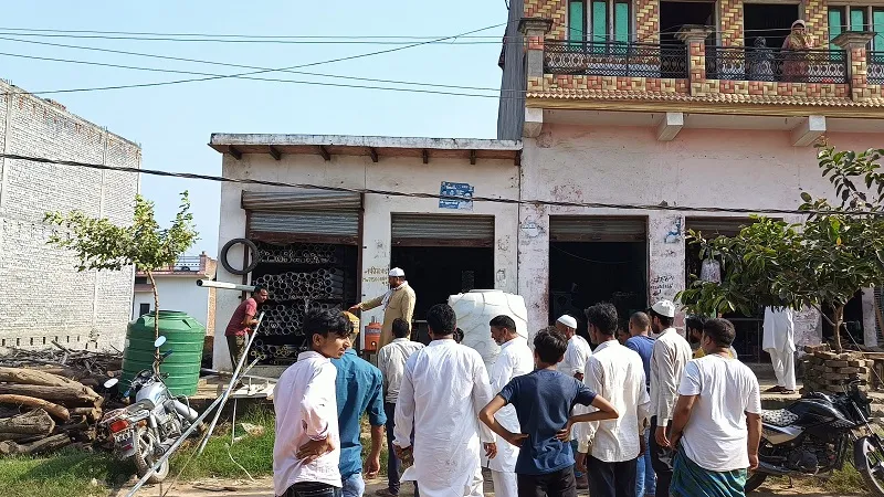 मुरादाबाद: हाईटेंशन लाइन से टकराया सरिया, छात्र की मौत