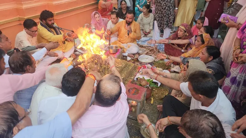 संभल: कल्कि जयंती महायज्ञ में चंद्रयान-3 की सफलता के लिए प्रार्थना