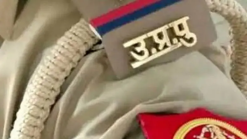मुरादाबाद : दरोगा ने बोलकर लिखवाई तहरीर, कब्जेदार लूट ले गए नकदी-जेवर