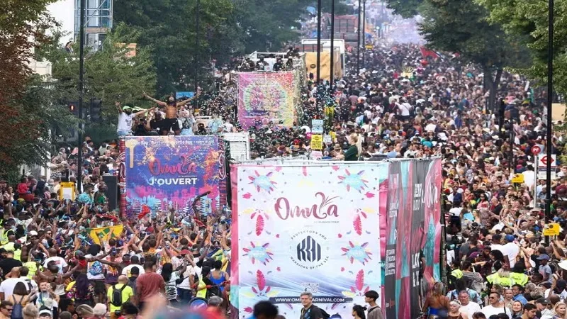 लंदन में 2023 Notting Hill Carnival Event के दौरान 85 लोग गिरफ्तार, जानिए वजह 