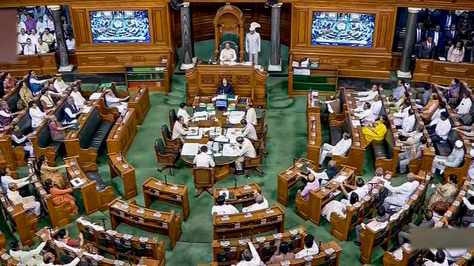 मणिपुर के मुद्दे पर लोकसभा की कार्यवाही बाधित, शोर-शराबे के बीच तीन विधेयक पारित 
